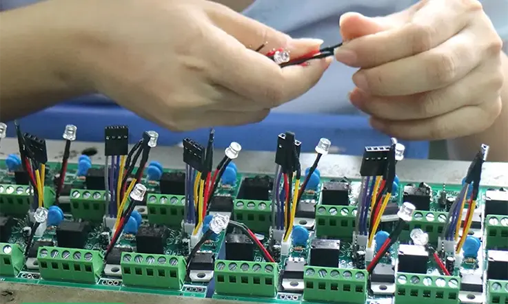 THT Elektronik Malzeme Dizimi